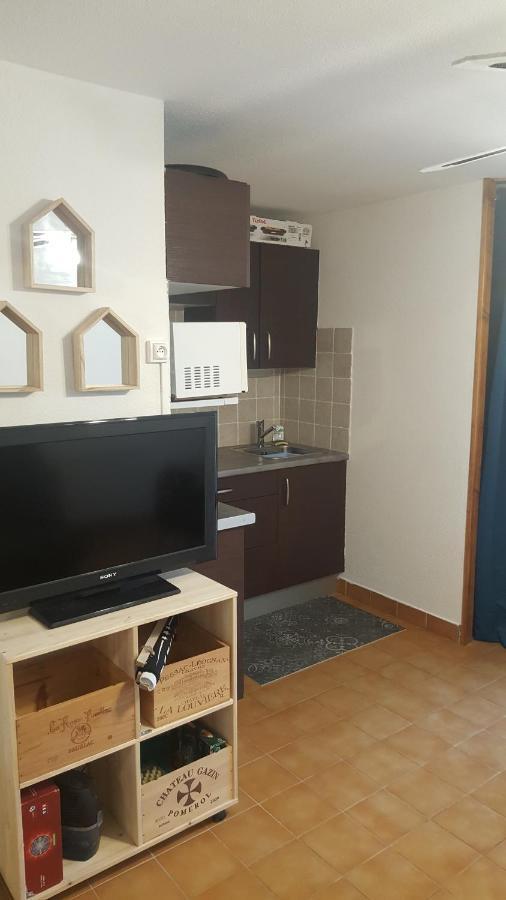Appartement T2 Avec Son Rez De Jardin De 40 M2 5 Couchages 250M De La Plage Et 15Km De L'Arena Narbonne-Plage Exterior photo