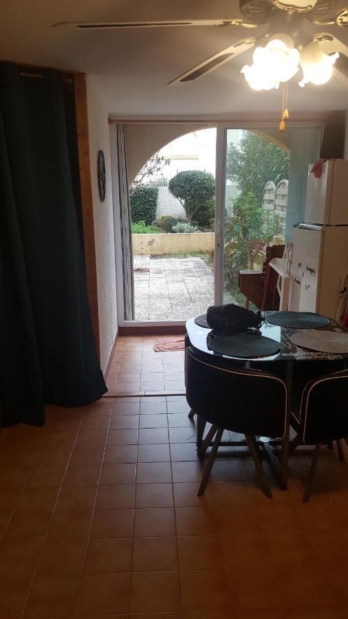 Appartement T2 Avec Son Rez De Jardin De 40 M2 5 Couchages 250M De La Plage Et 15Km De L'Arena Narbonne-Plage Exterior photo